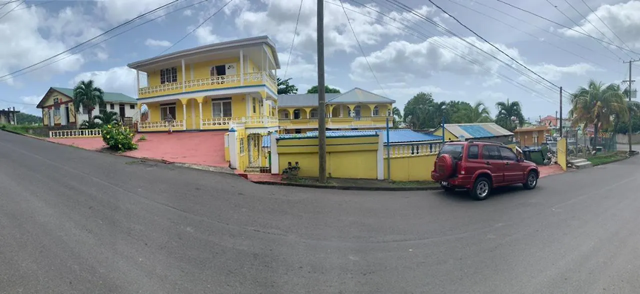 Caprice Studio & Guest House Roger
